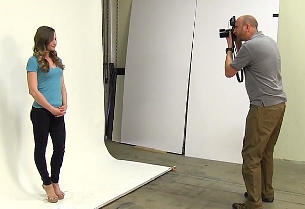 How to Get a Nice White Background in Portrait or Still Life Photography